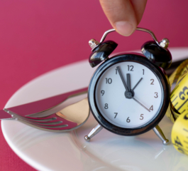 Jejum Intermitente: Mito ou Milagra? Descubra Como Essa Estratégia Pode Transformar Sua Saúde e Sua Vida